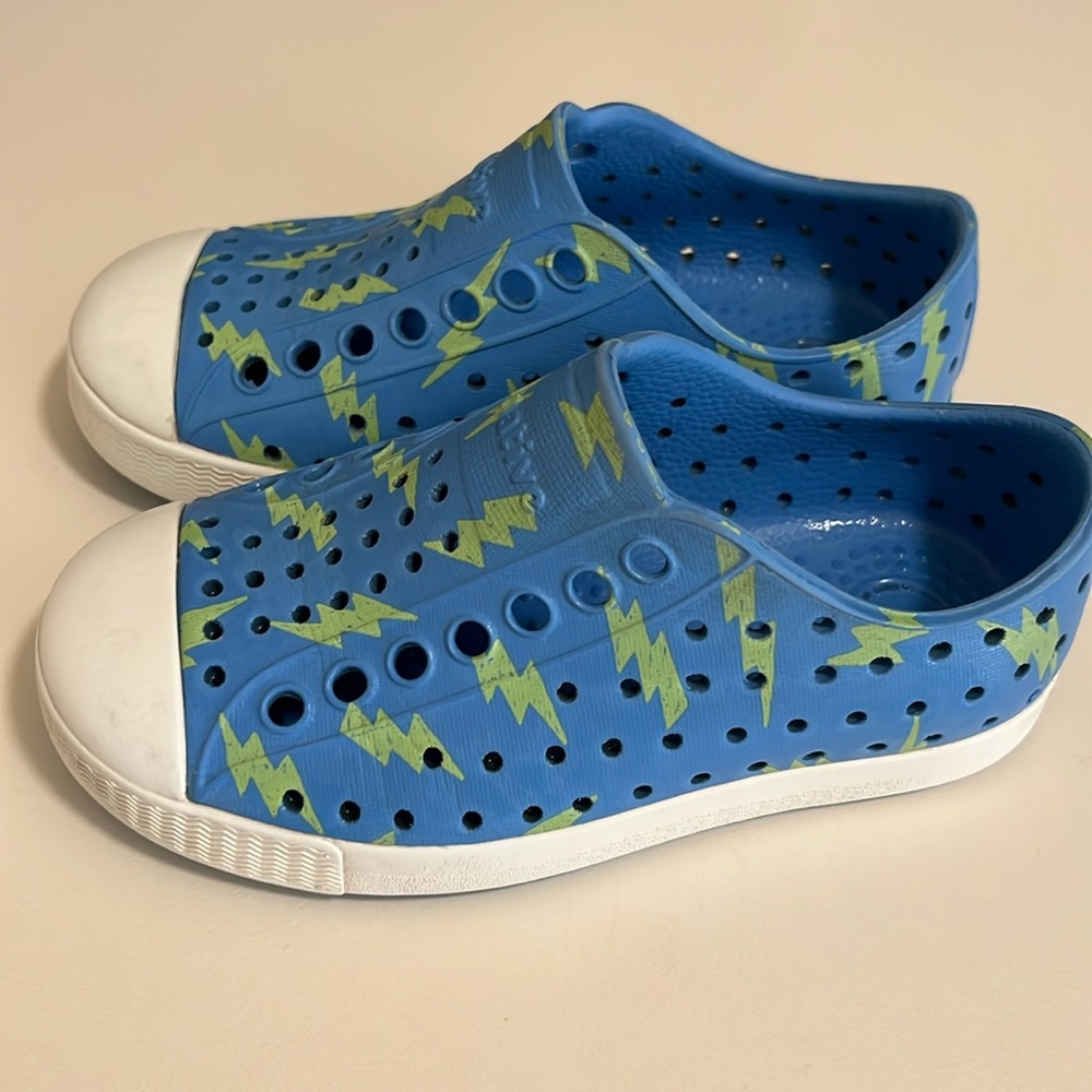 Natives - Toddler Boy Size 8